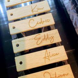 houten label met gravure